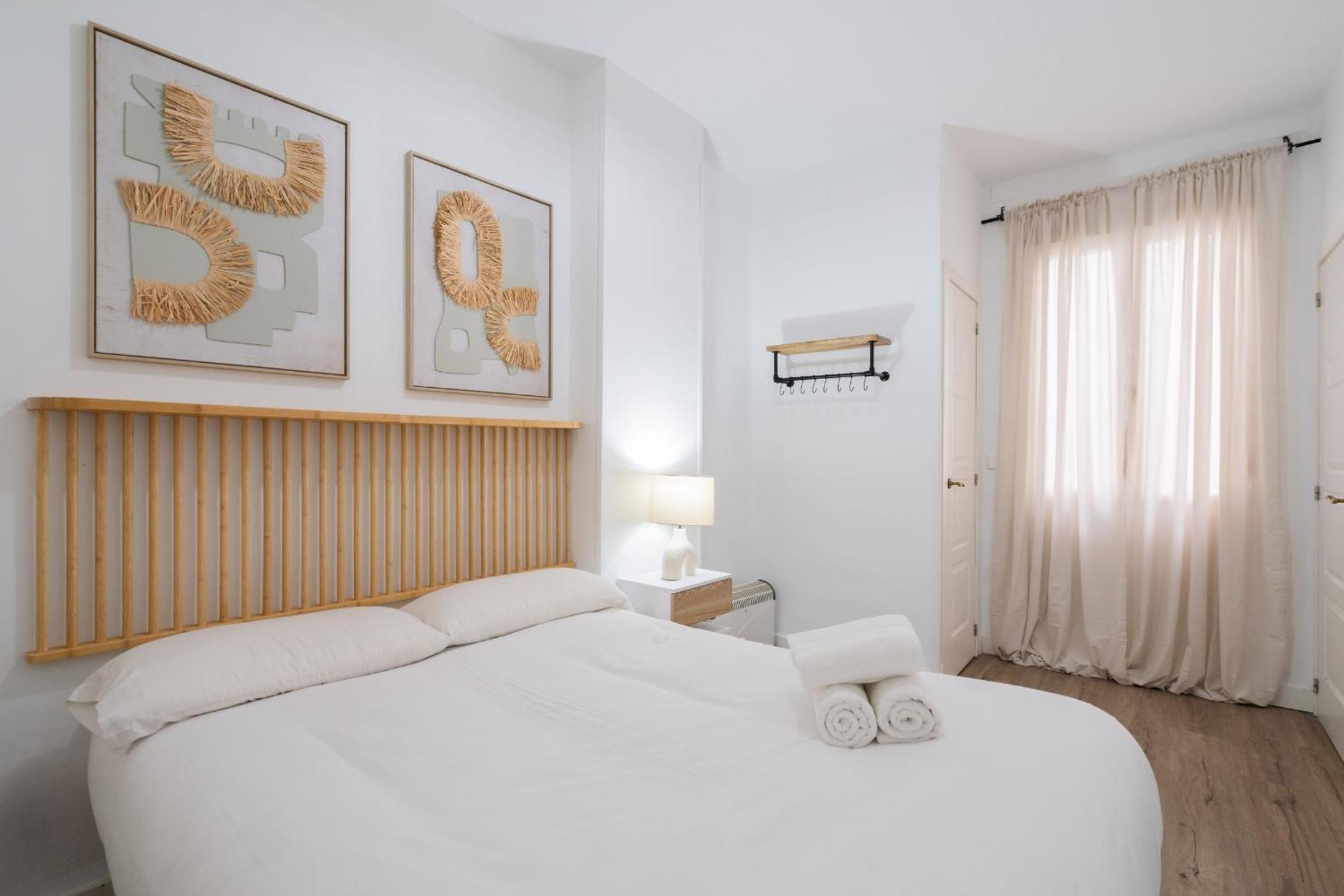 Apartamento En Chueca Para 4 Personas Alquiler Temporal Madrid Luaran gambar